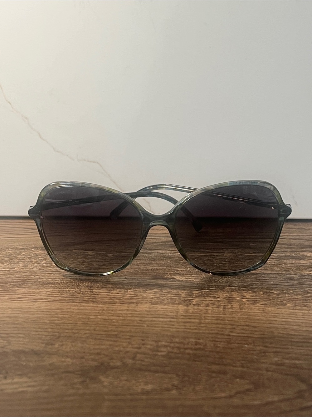 Authentic CHANEL Sunglasses with Gradient Lenses 5344 c1522/S6